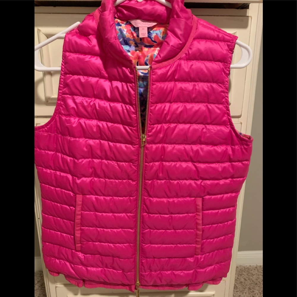 Puffy vest—worn once. Excellent condition.